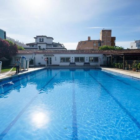 Apartment Armenka Carihuela Park Torremolinos Exterior photo