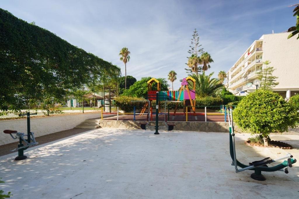 Apartment Armenka Carihuela Park Torremolinos Exterior photo